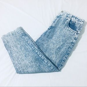 Vintage Acid Wash 80s High Rise Mom Jeans